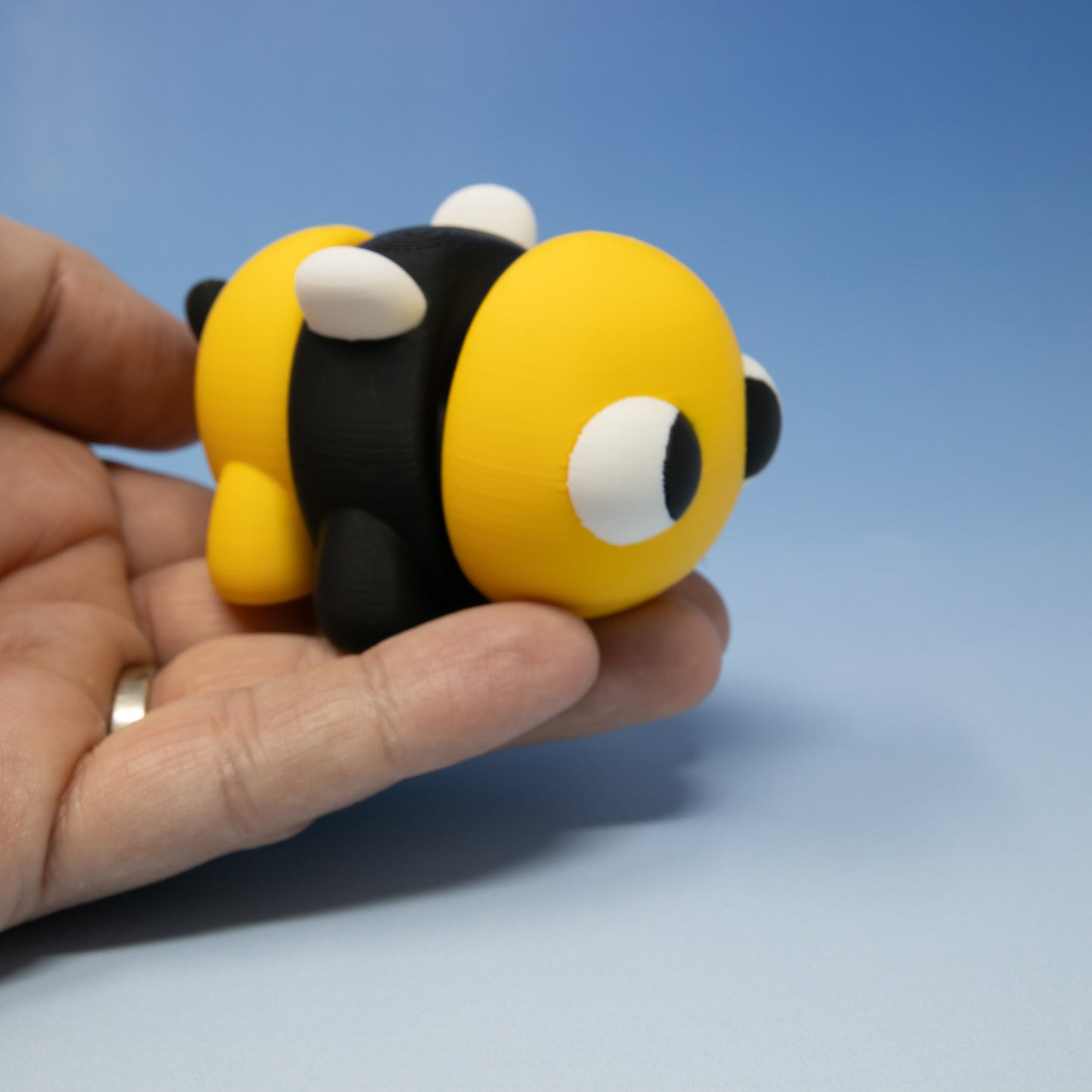 Pocket Pal: Bee